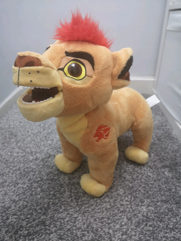 lion guard leap and roar